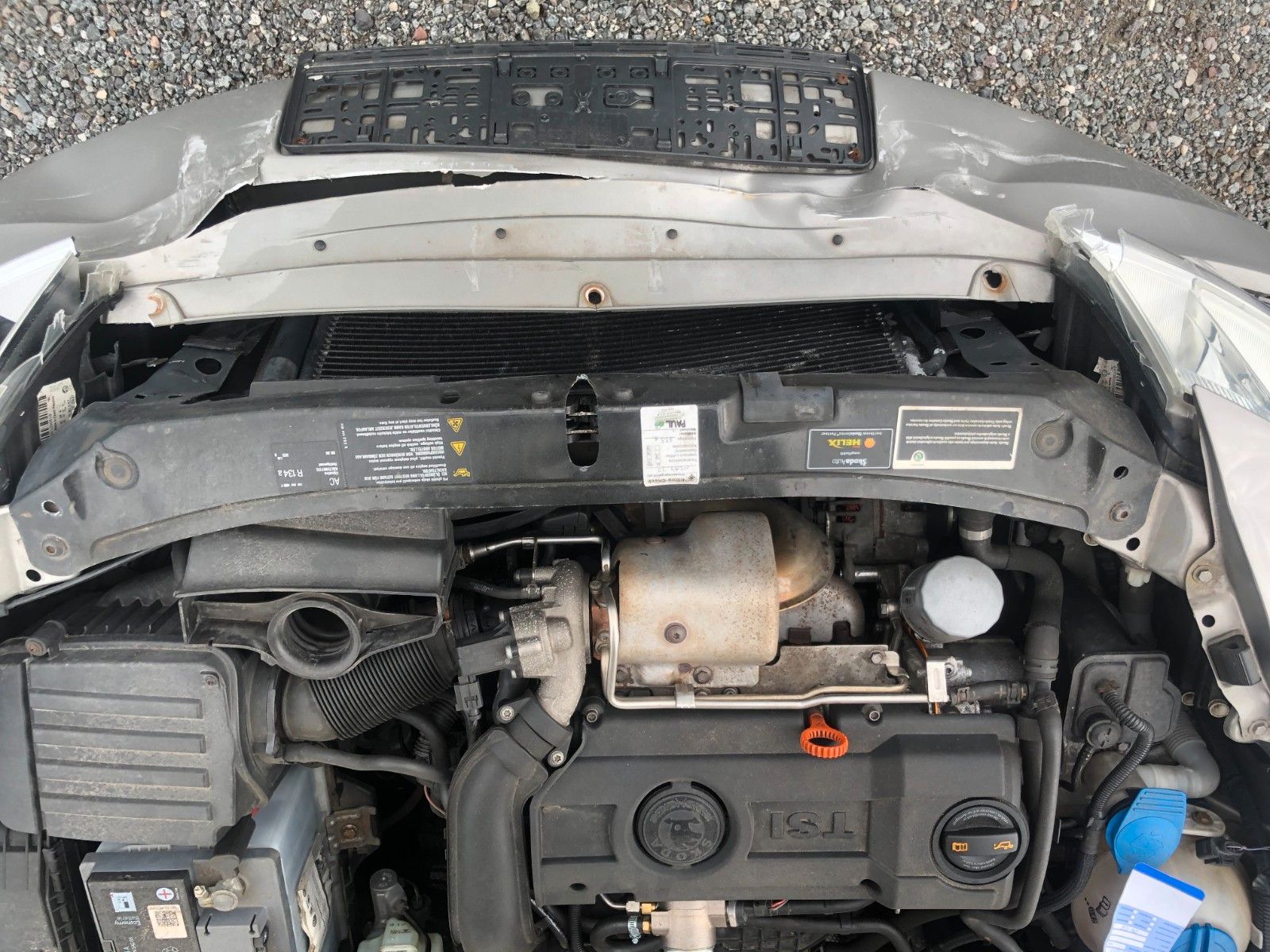 Fahrzeugabbildung SKODA Octavia Combi Elegance Unfall Front