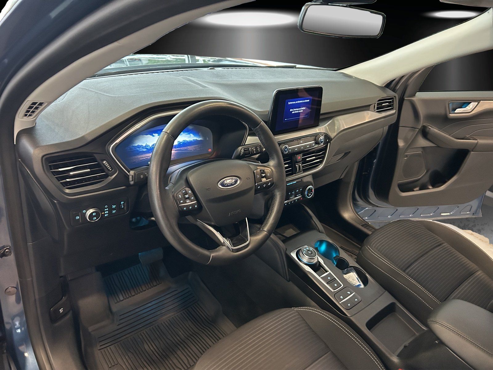 Fahrzeugabbildung Ford Kuga 2,5 Duratec PHEV Titanium