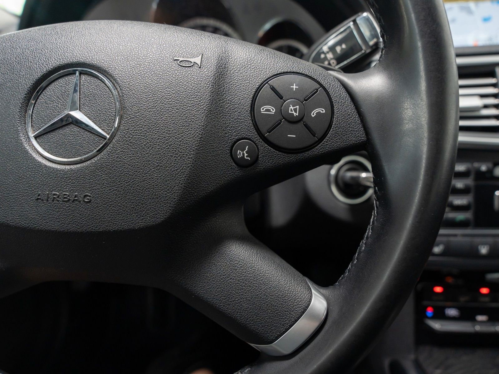 Fahrzeugabbildung Mercedes-Benz E 250 BlueEfficiency Kamera Memory Xenon Leder