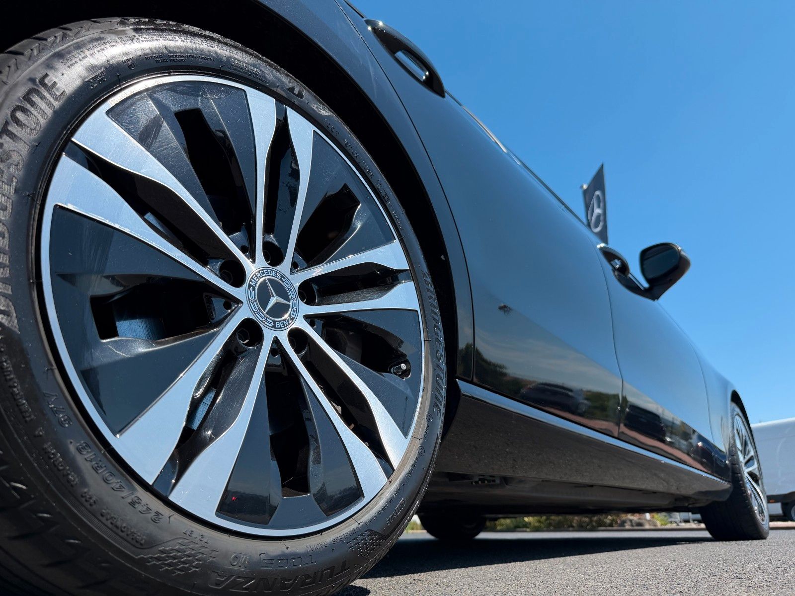 Fahrzeugabbildung Mercedes-Benz C 200 Avantgarde+Ambiente+RKamera+Memory+Night