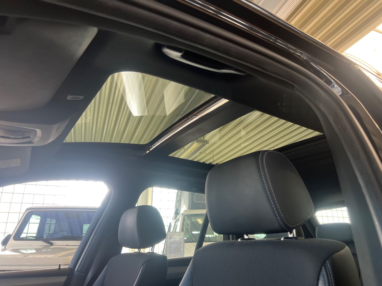 Fahrzeugabbildung BMW X3 xDrive 20 d M Sport Paket *PANO*XENON*NAVI*