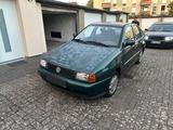 Volkswagen VW Polo classic 1.4 - Volkswagen Polo Classic mit Benzin-Antrieb