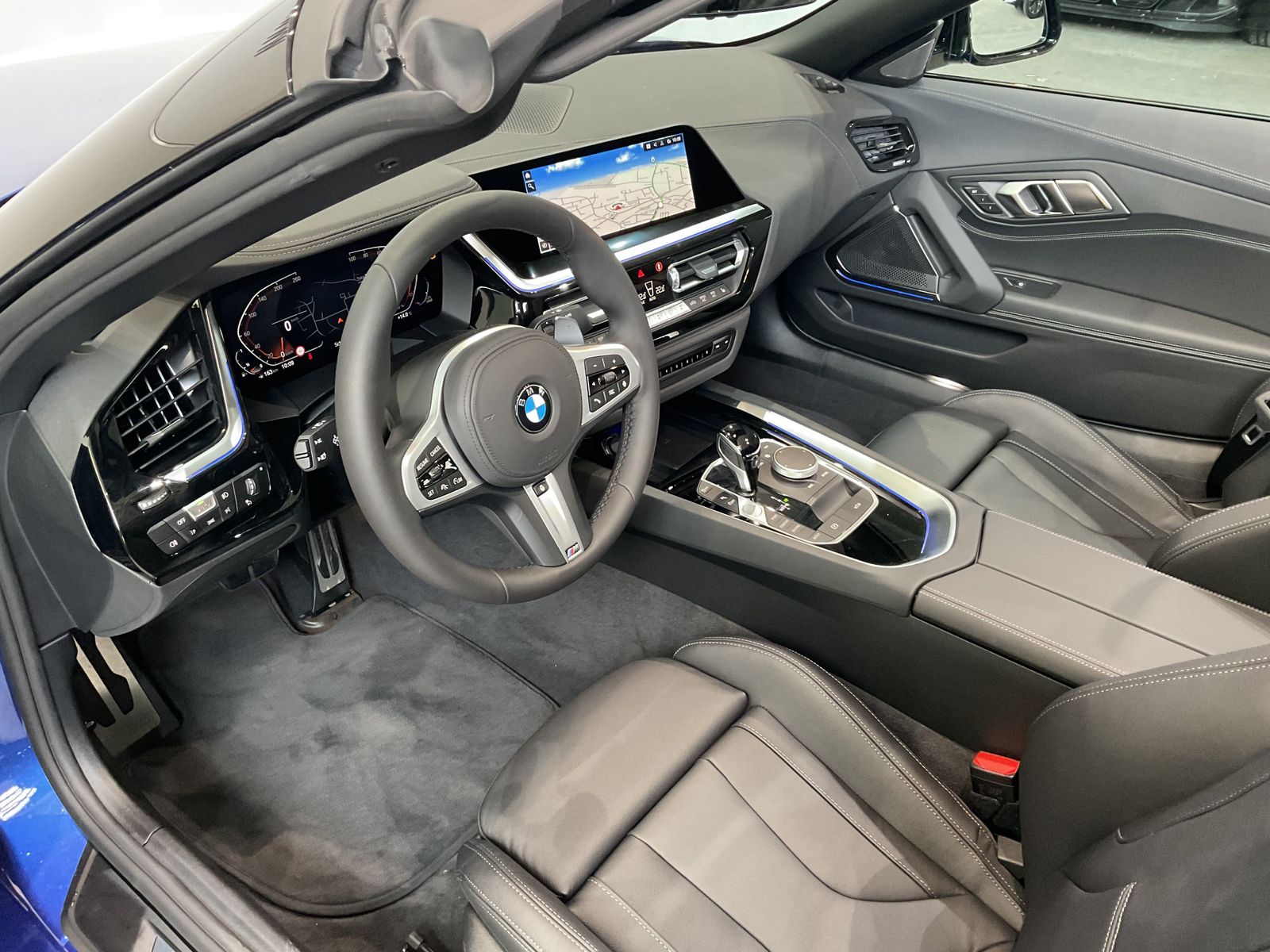 Fahrzeugabbildung BMW Z4 sDrive20i 19" LMR, Head-Up Display, Komfortzu