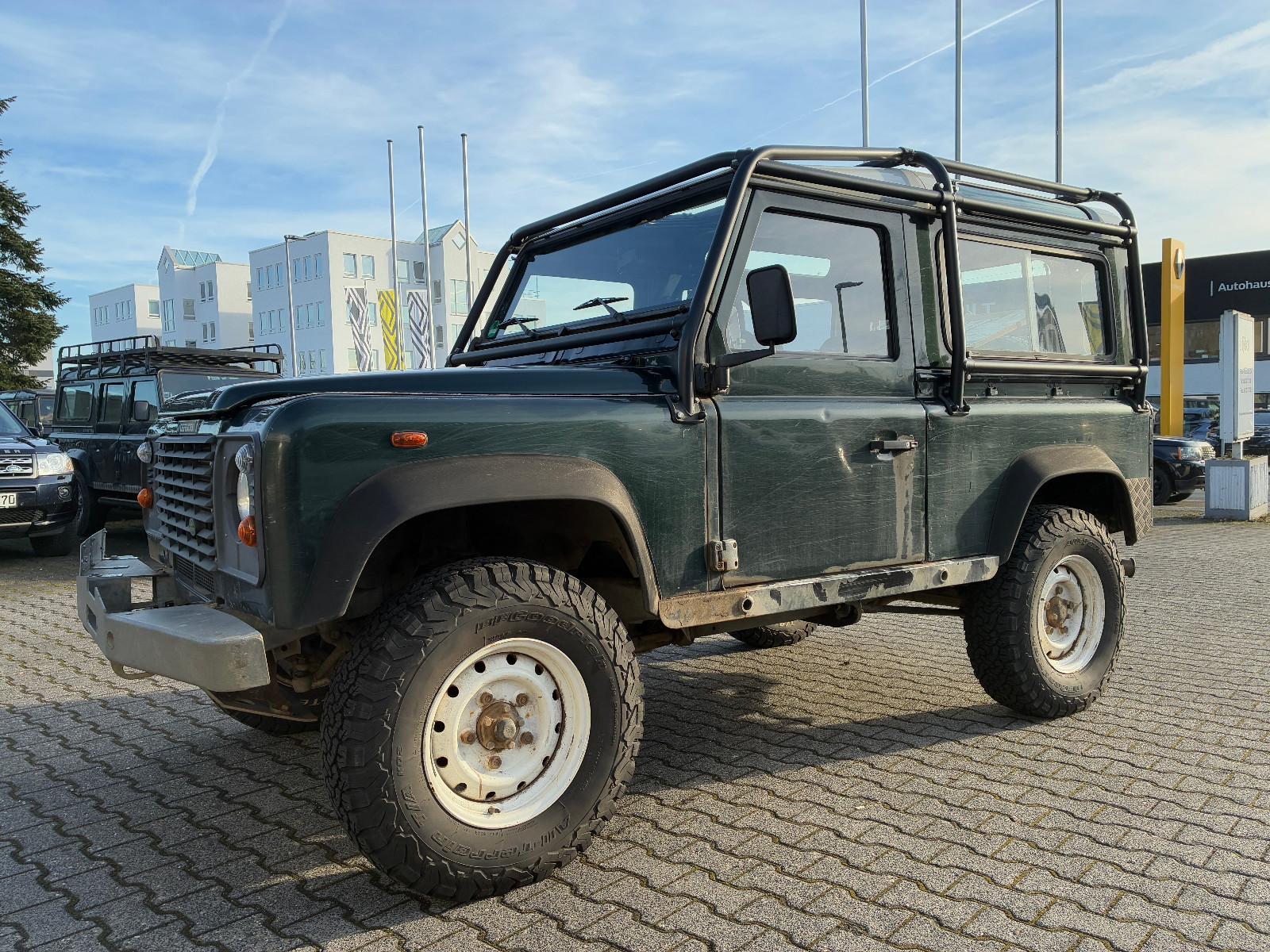 Land Rover Defender 90 TD5 Soft Top,               2 Sitzer