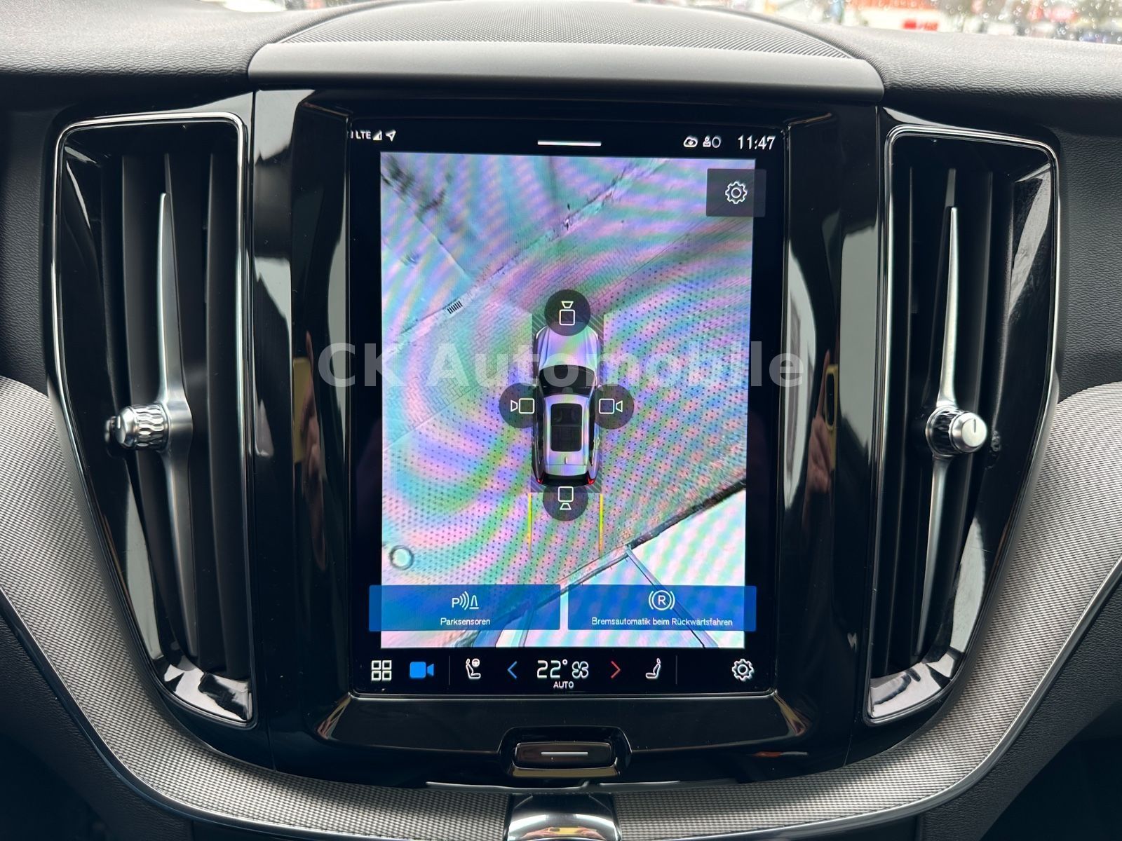 Fahrzeugabbildung Volvo XC60 T6 AWD Recharge Plus Dark/Pano/BLIS/AHK