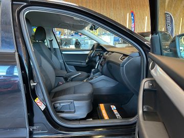 Skoda Octavia *ACC*PDC*NAVI*2-Zonen*Car-PLAY*