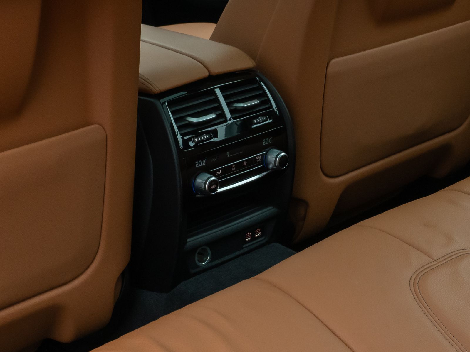 Fahrzeugabbildung BMW 520d Panorama DAB Leder AHK Alarm M Sport 18Zoll