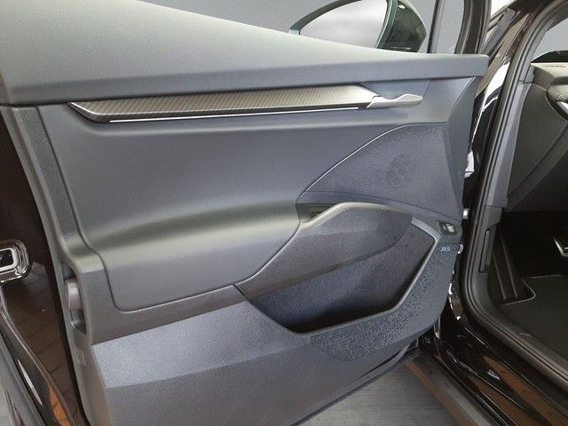 Fahrzeugabbildung Skoda Elroq 85 Sportline AHK Matrix Kamera HuD 21"