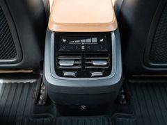 Volvo XC 90 – 27 / 30