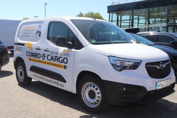 Fotografie des Opel Combo Combo-e Cargo (50-kWh)