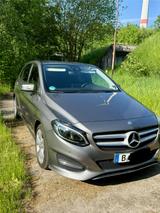 Mercedes-Benz B 200  w246 LED Automatik Ahk 8 fach bereift  - Mercedes-Benz B-Class: Von Privat