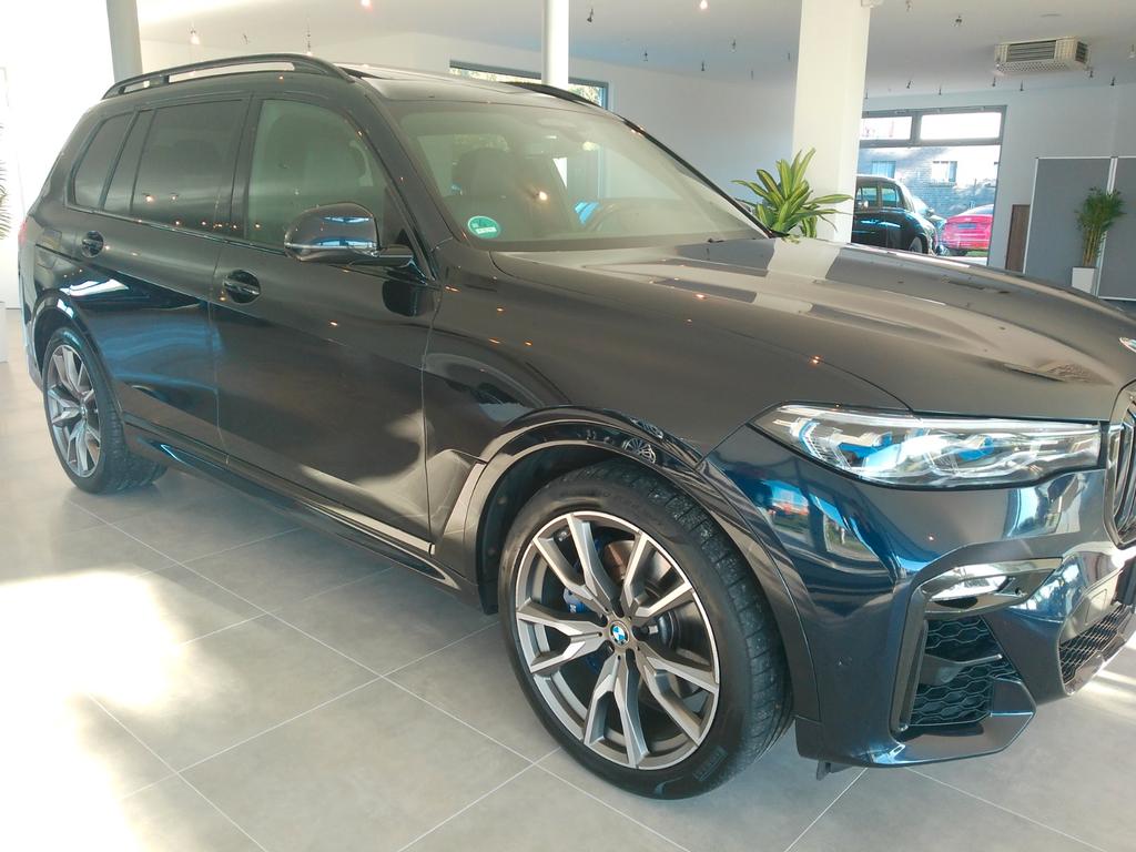 BMW X7 M50