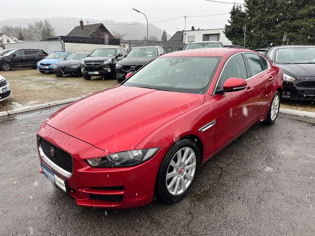 Jaguar XE Prestige *Automatik+Navi+Leder+Kamera+EU6*