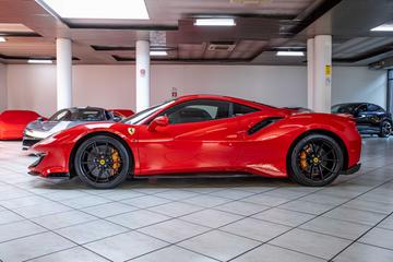 صورة 6 لـ 2018 Ferrari 488 PISTA