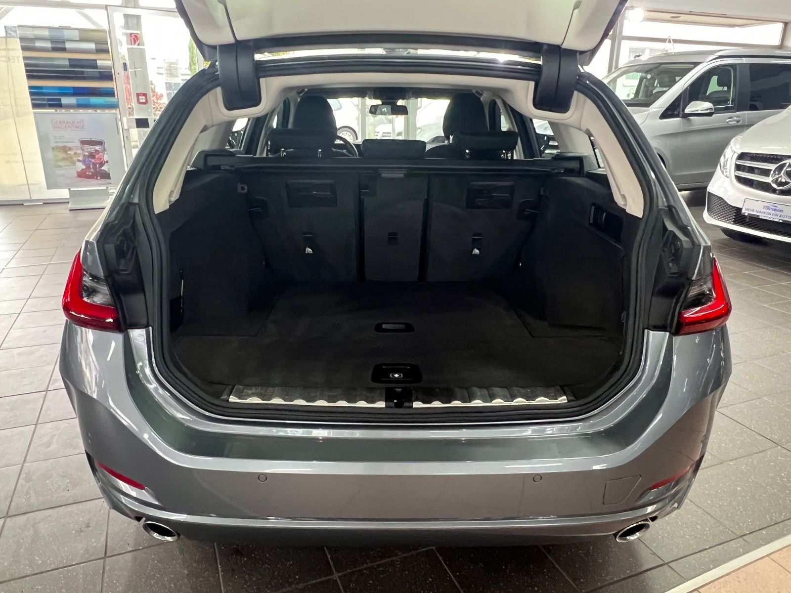 BMW 318 d Touring Curved+Driving Assistant+1 Hand foto 13