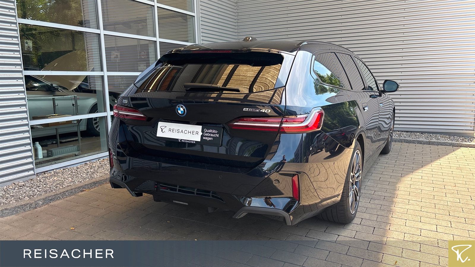 BMW i5 A eDrive40 Tou M-Sport,Pano,DA+,LHZ,LED foto 2