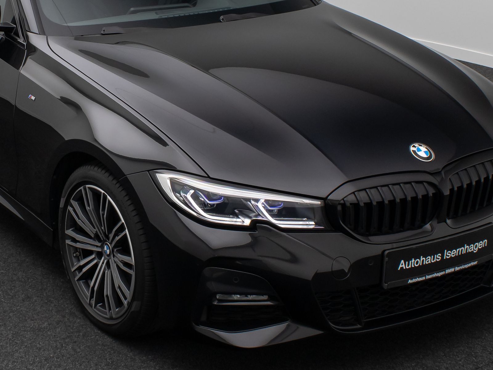 Fahrzeugabbildung BMW 320d M Sport Panorama DAB Laser HiFi Komfort