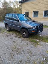 Nissan Terrano II 2.7 Tdi 3 porte Sport Safari - Nissan Terrano: Ii