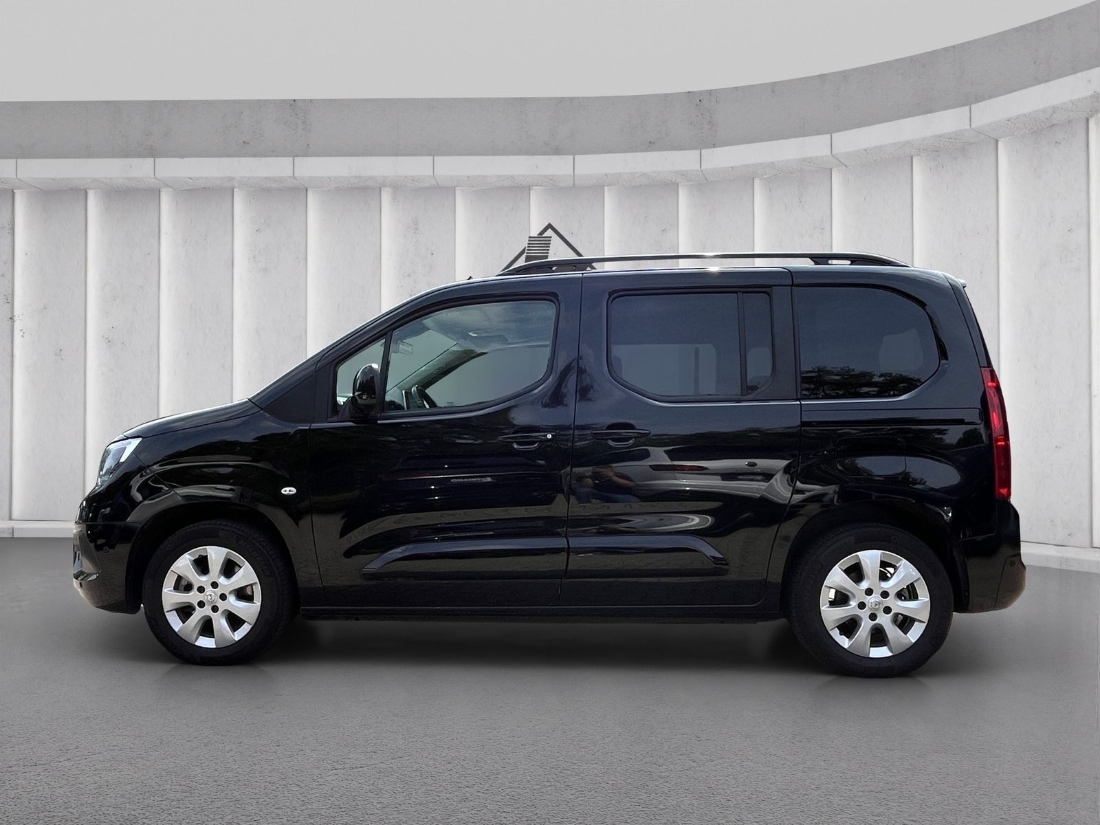 Fahrzeugabbildung Opel Combo Life - e Ultimate