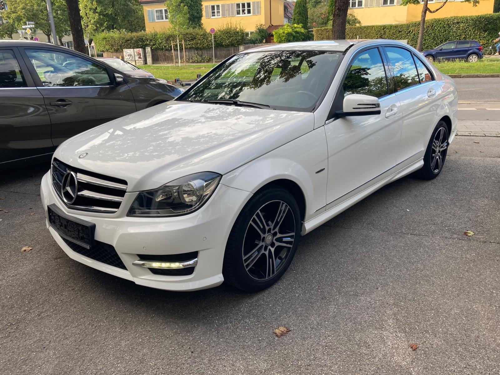 Mercedes-Benz C 180 Ed.C Avantg+Navi/Klimaaut/PDC/Sportsi/SHZ+
