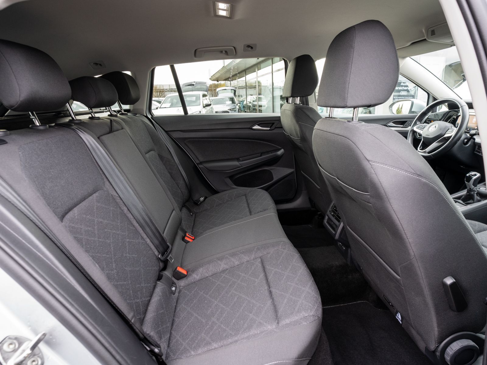 Volkswagen Golf - Bild 8