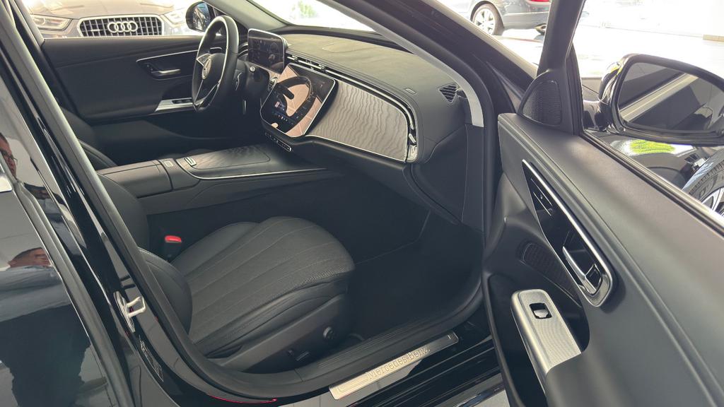 Mercedes-Benz E 200