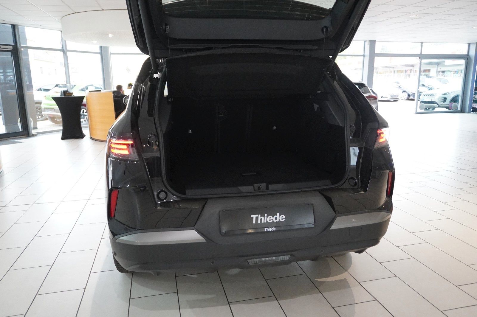Fahrzeugabbildung Opel Grandland 1.2 48V HYBRID NAVI/LED/KAMERA/DAB+