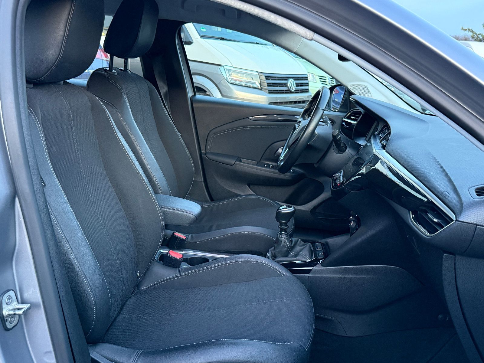 Fahrzeugabbildung Opel Corsa F 1.5 D Elegance GRA LED Navi PDC Kamera