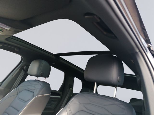 Touareg Elegance 3.0 eTSI 4M HEAD-UP+LUFT+PANO+