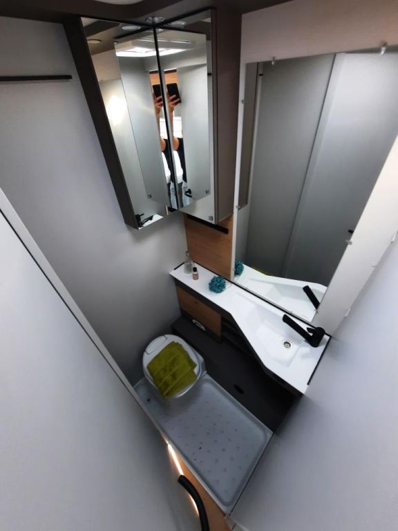 Fahrzeugabbildung Bürstner B66 Plus 520 TL Verfüg./Sparen Sie 4.630,- €
