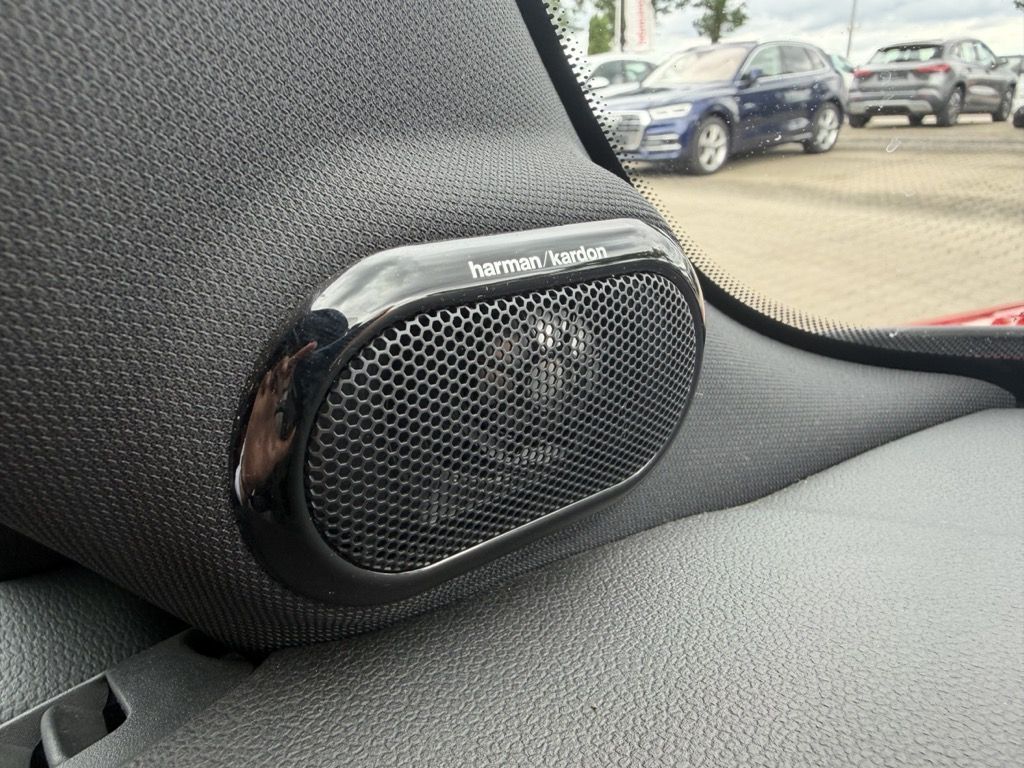 Fahrzeugabbildung MINI John Cooper Works 3-Türer Sport-Aut. NAV+LED
