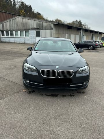 BMW F10 523i Limousine / Sophistograu Bril...