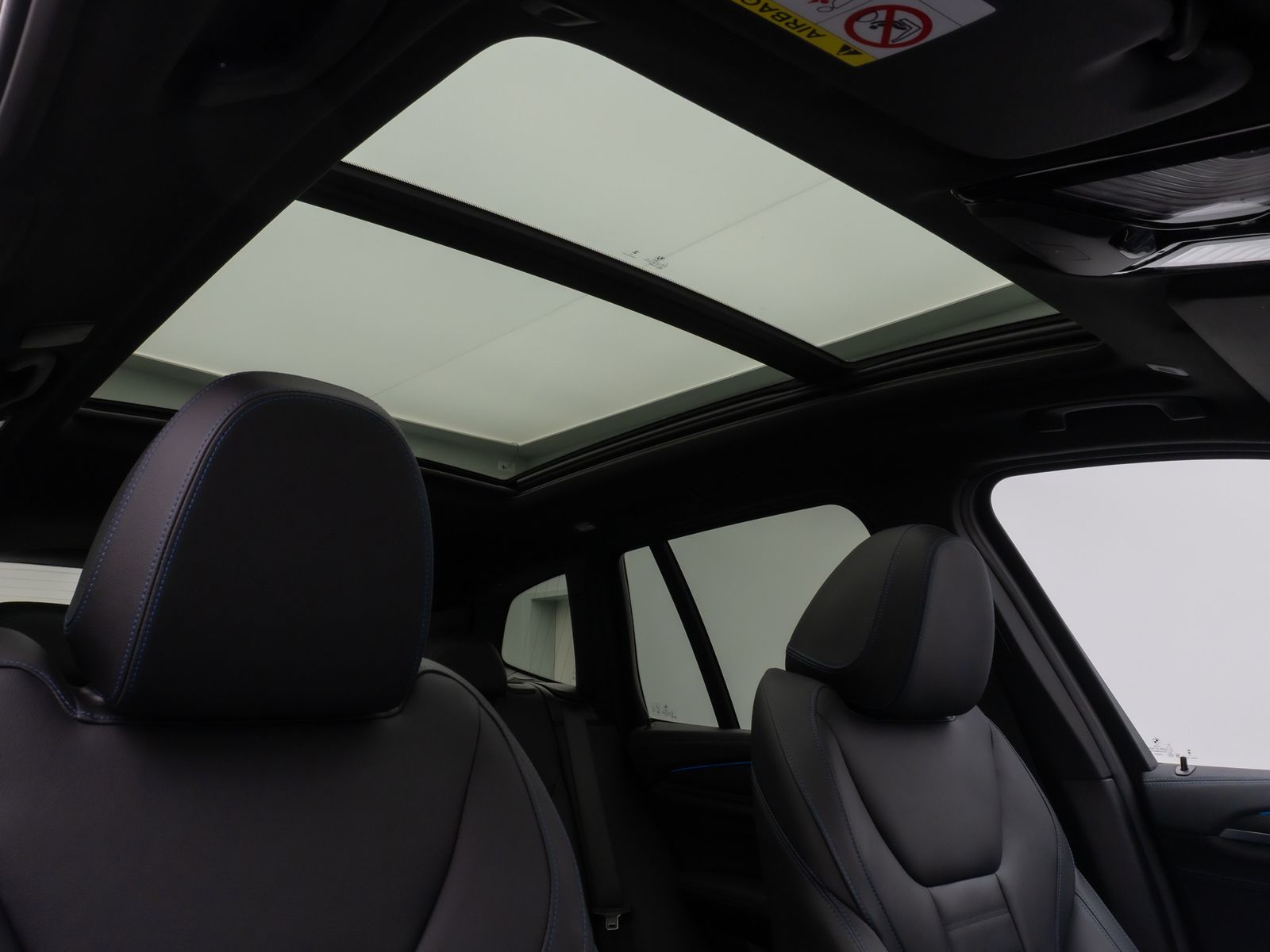 Fahrzeugabbildung BMW iX3 Impressive M Sport Panorama 360°HUD DAB H/K