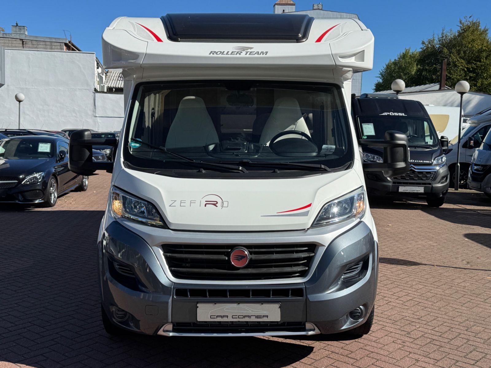 Fahrzeugabbildung Roller Team ZEFIRO 263 TL FIAT QUEENSBETT HUBBETT SOLAR TV
