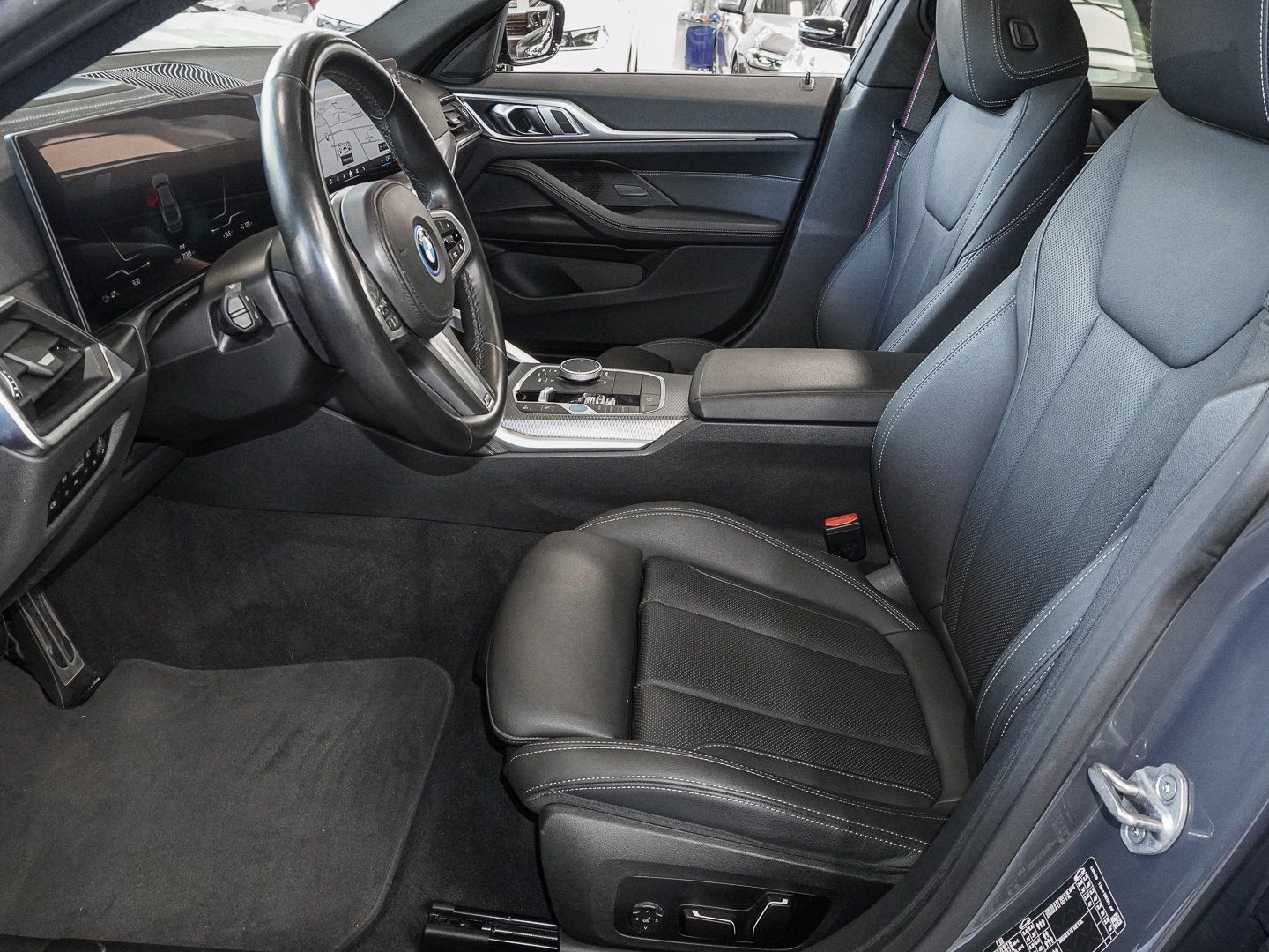BMW i4 eDrive40 M Sport ACC RFK NAVI LED PDC V+H LM foto 13