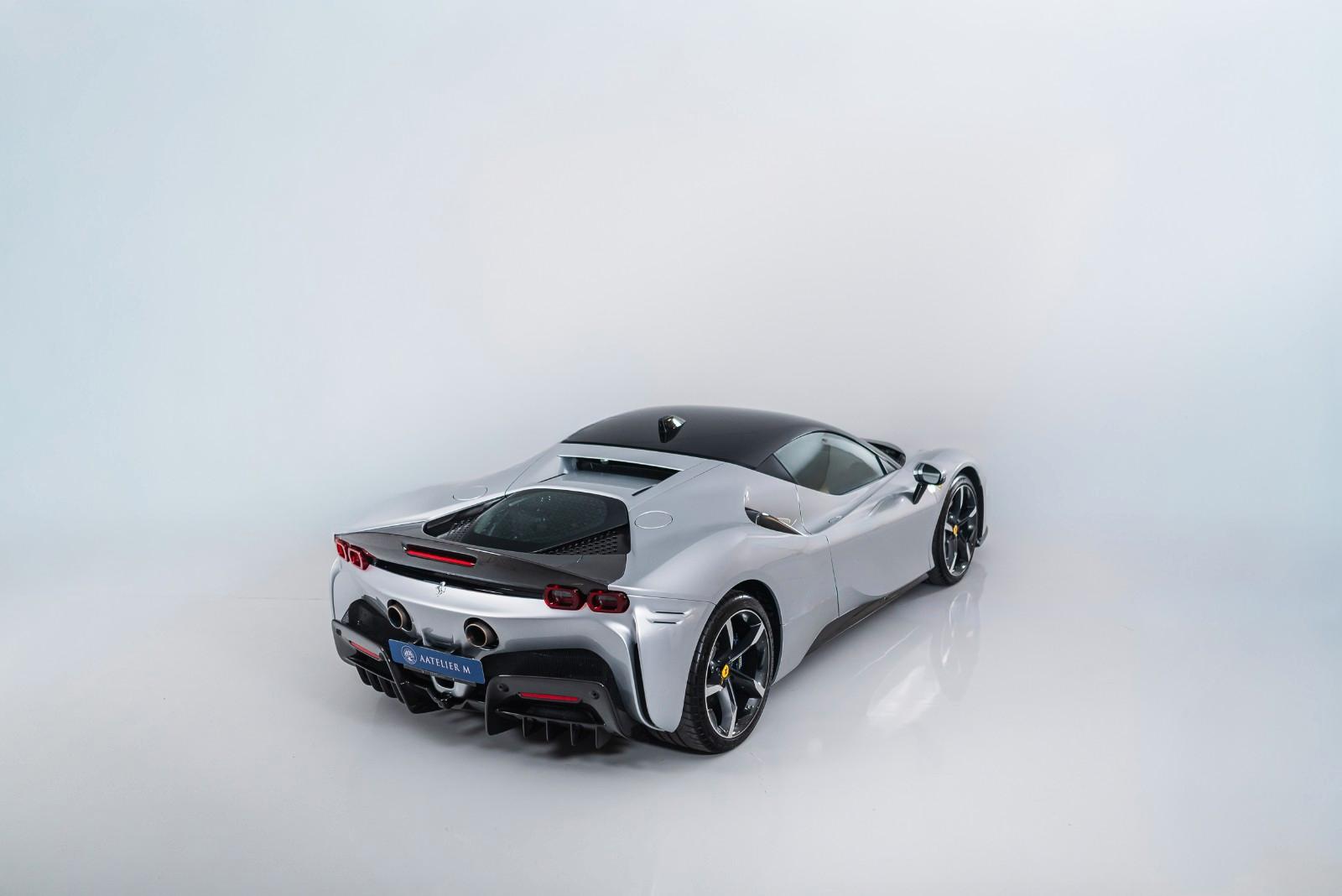 Ferrari SF90 - Garantie, Carbon, Lift, JBL, VAT