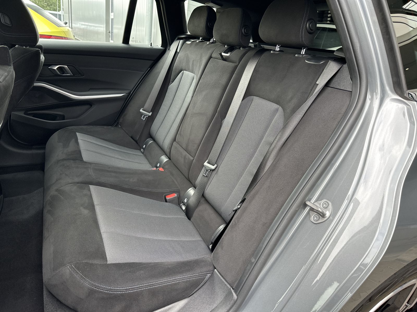 Fahrzeugabbildung BMW 320d Touring M-Sport NAV+LED+ACC+KAMERA+HUD+360°