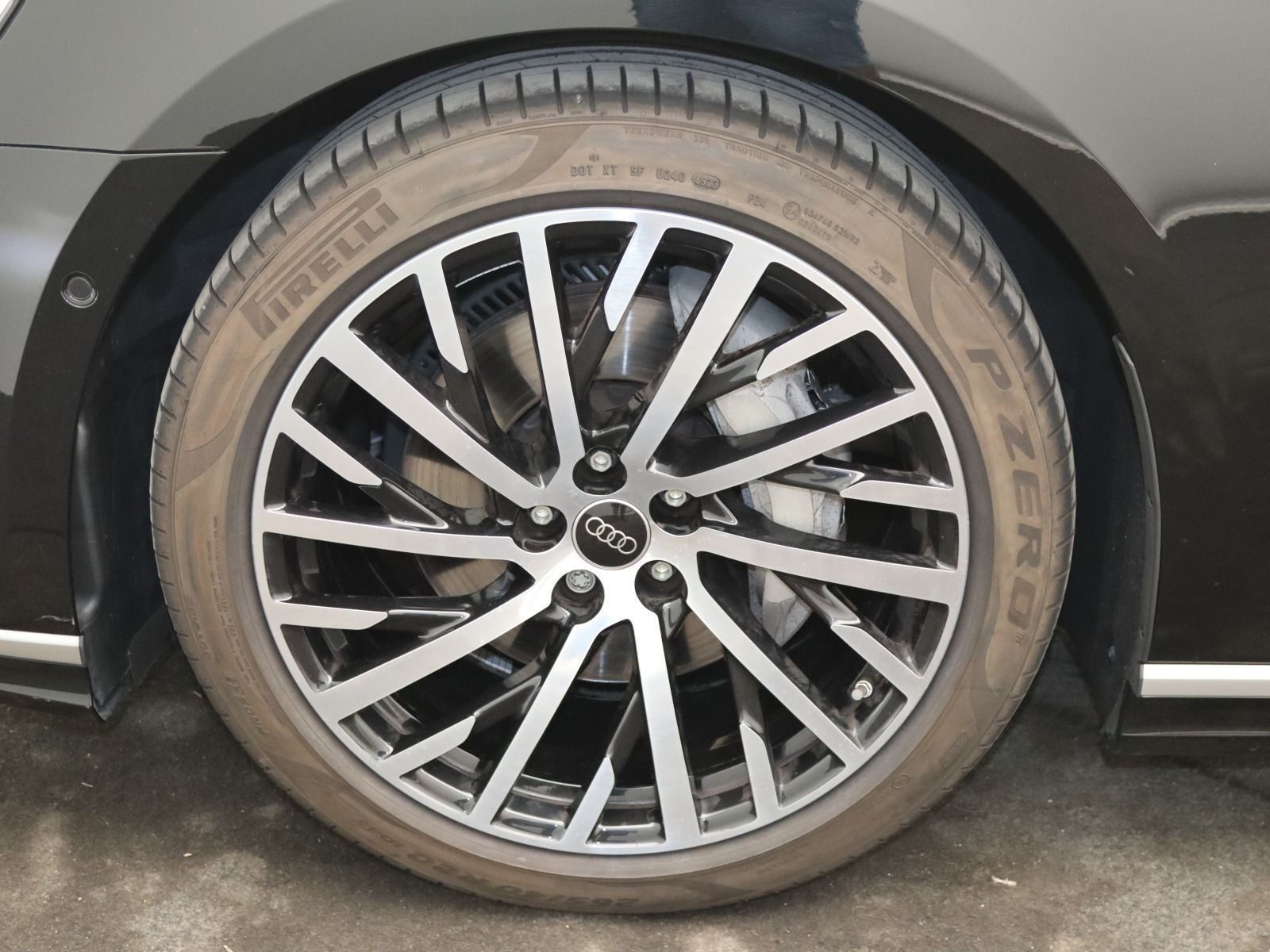 Audi A8 - Bild 18