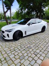 Kia KIA STINGER 2.2 Diesel -CRDI-RWD-AT8-GTL-G... - Kia mit Diesel-Antrieb: Coupé