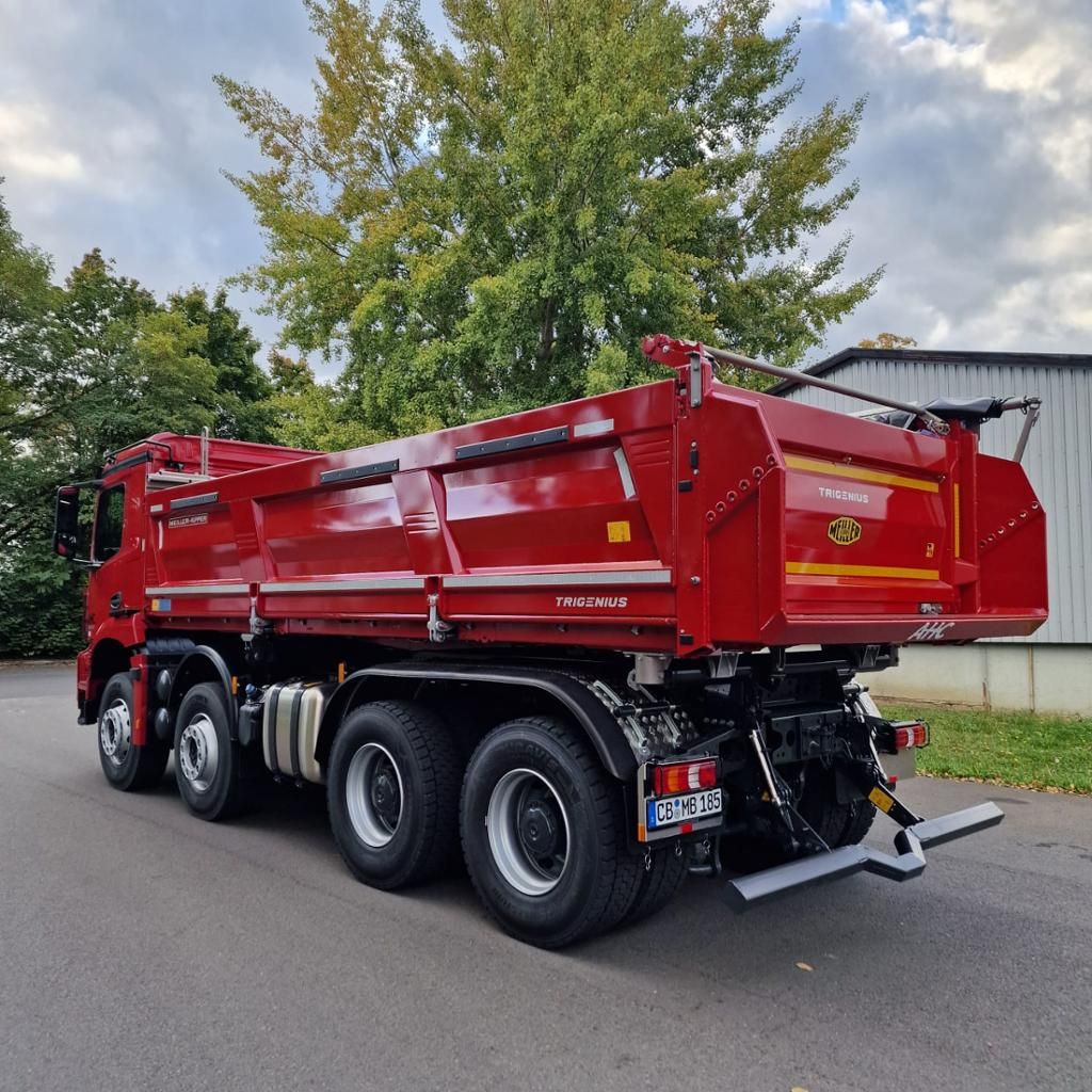 Fahrzeugabbildung Mercedes-Benz Arocs 3246 Meiller Dreiseitenkipper 8x4/4 Navi