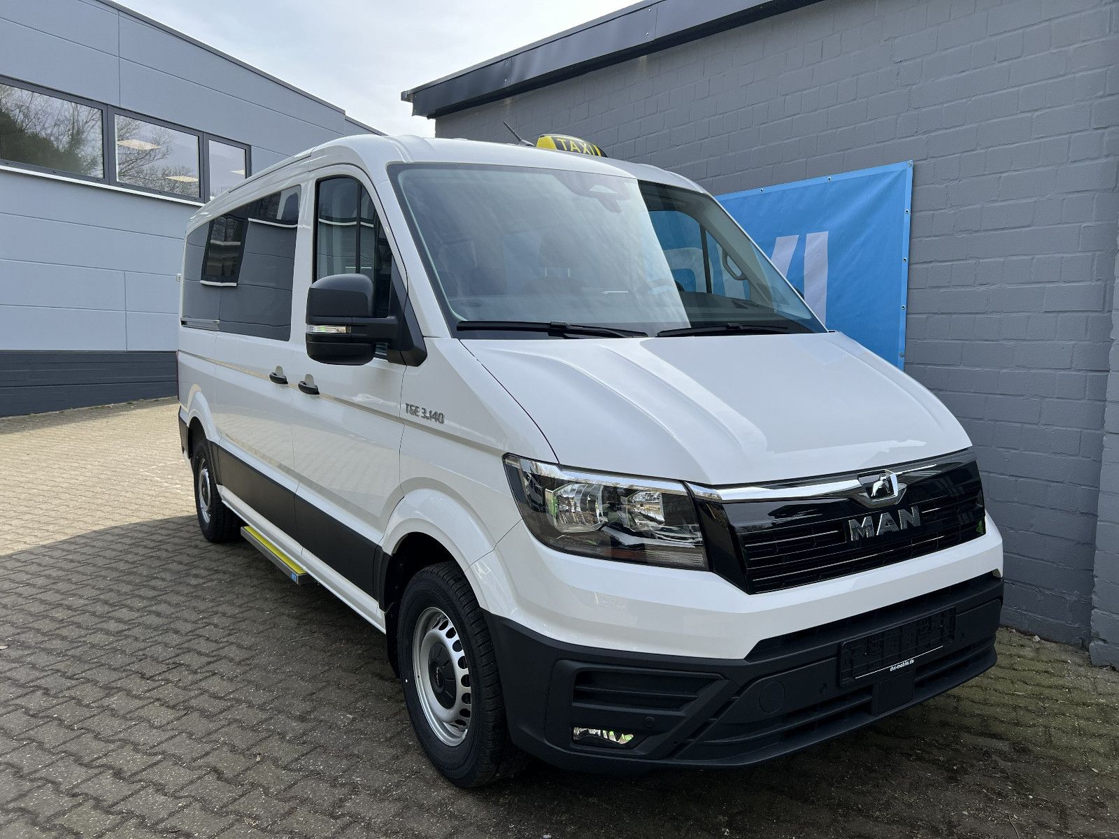 MAN TGE Kombi 8-Sitzer TAXI-Paket L3 imagem 2