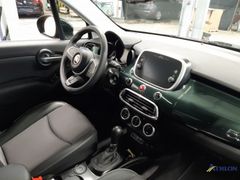 Fahrzeugabbildung Fiat 500X Cross Navi LED SiHz PDC RFK eSD ACC AHK