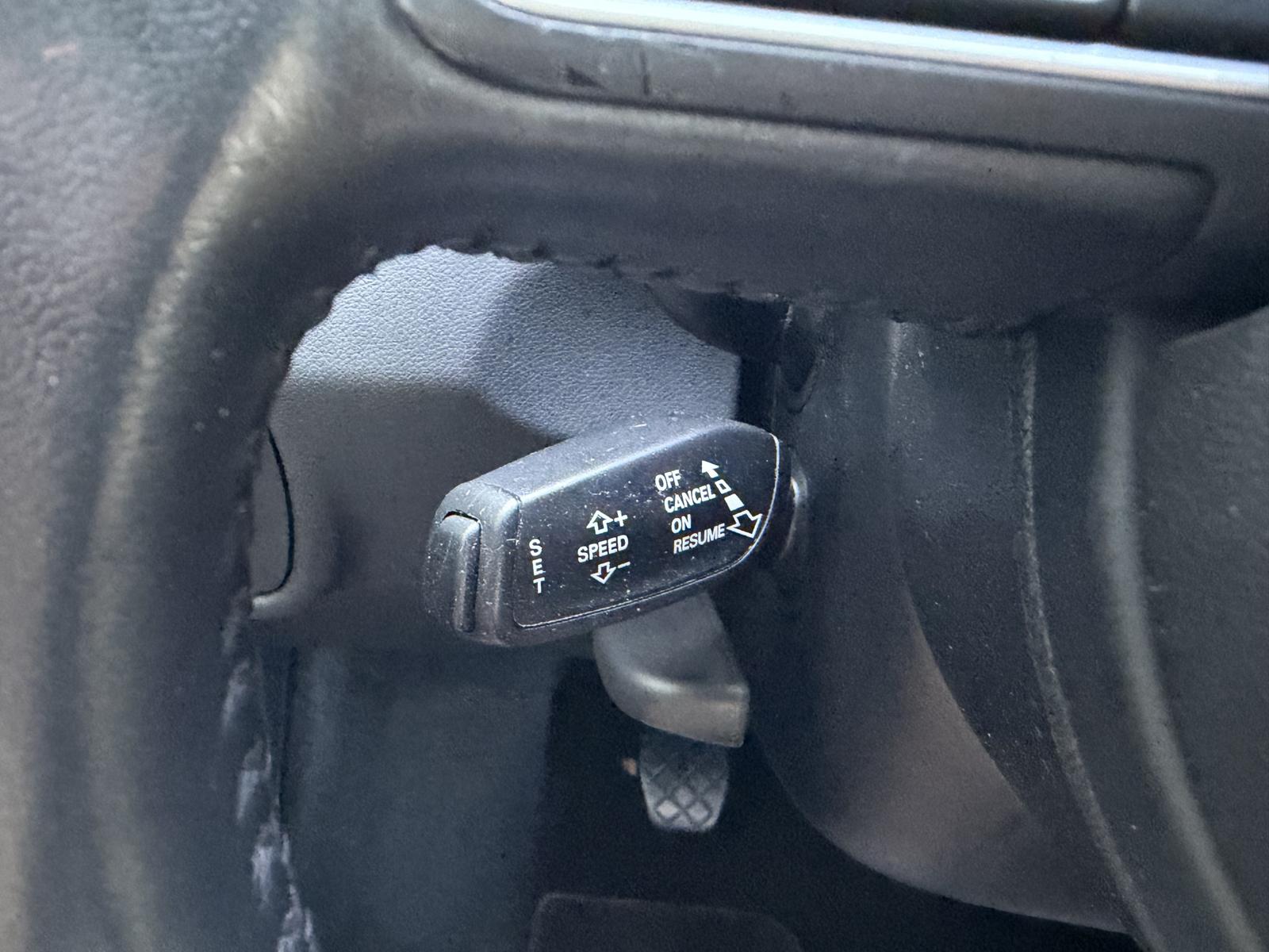Audi A1 Sportback Ultra Xenon Sitzheizung Tempomat 