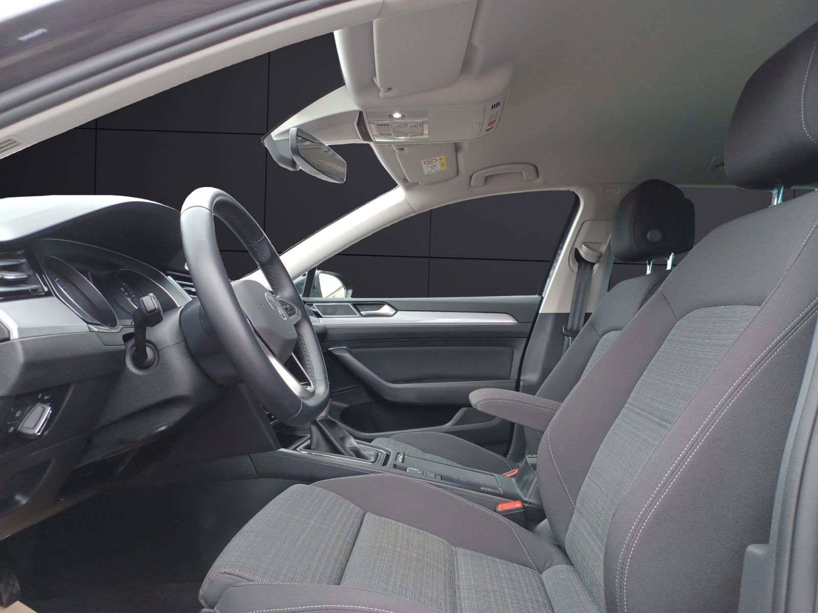 Fahrzeugabbildung Volkswagen Passat Variant TDI Business Matrix Navi ACC RFK