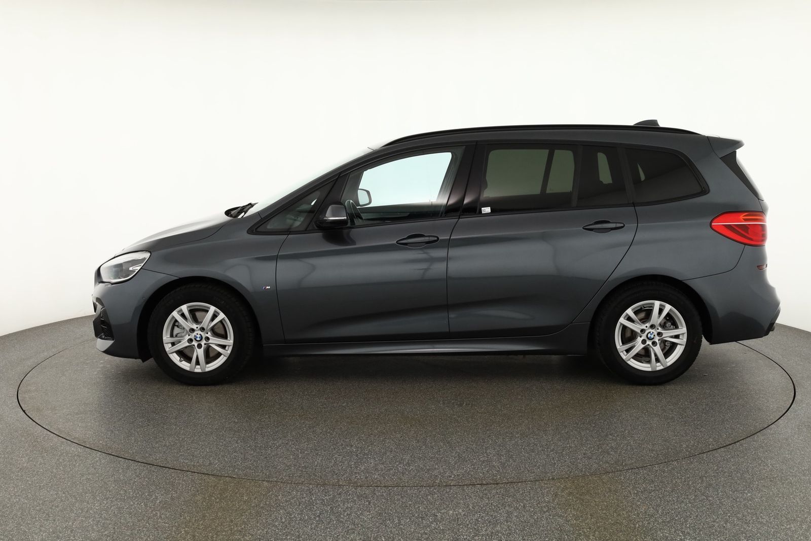 BMW 218 2022