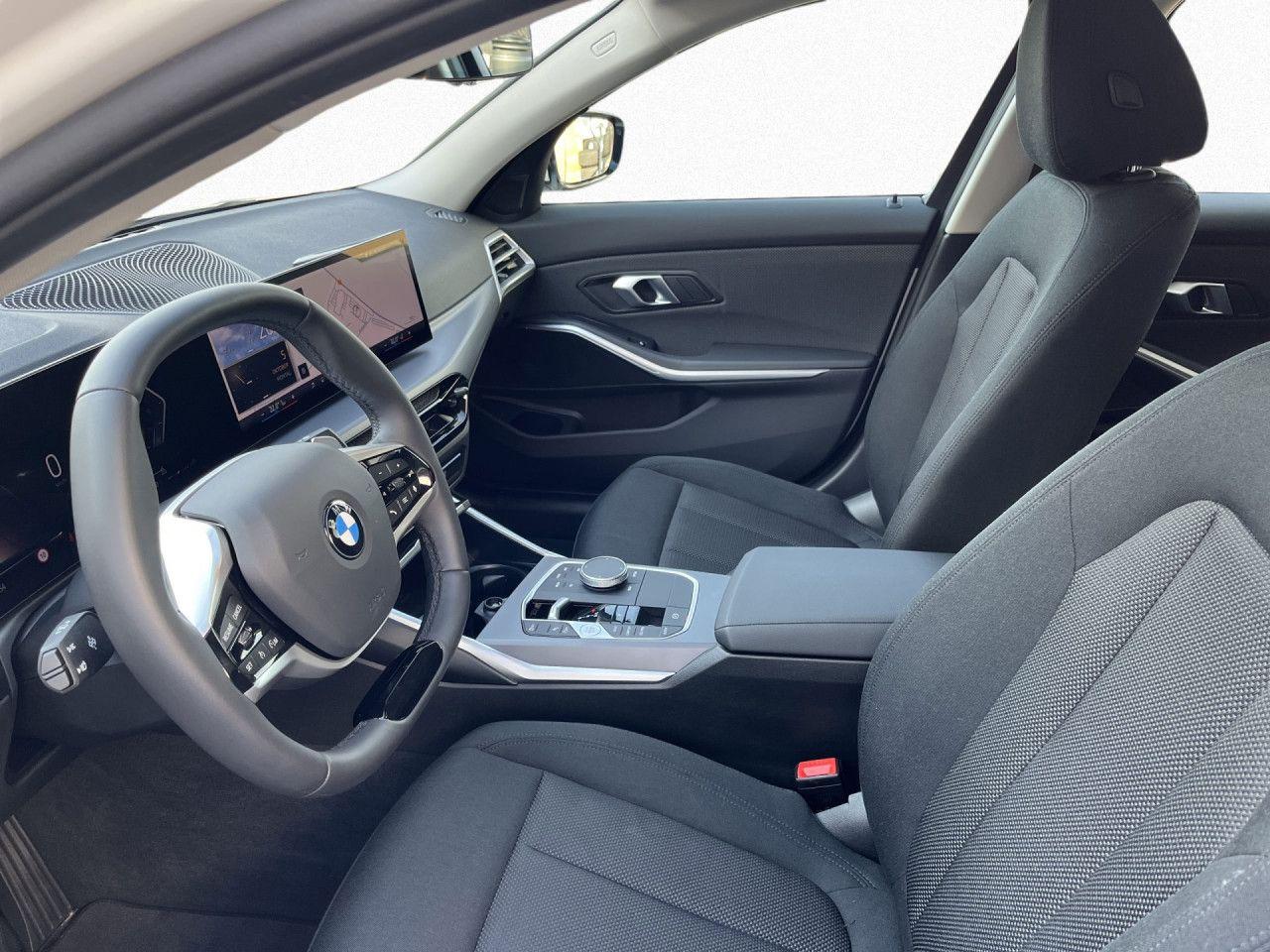 BMW 318i Limousine ParkA,LivePlus,RFK,HiFi,CarPlay