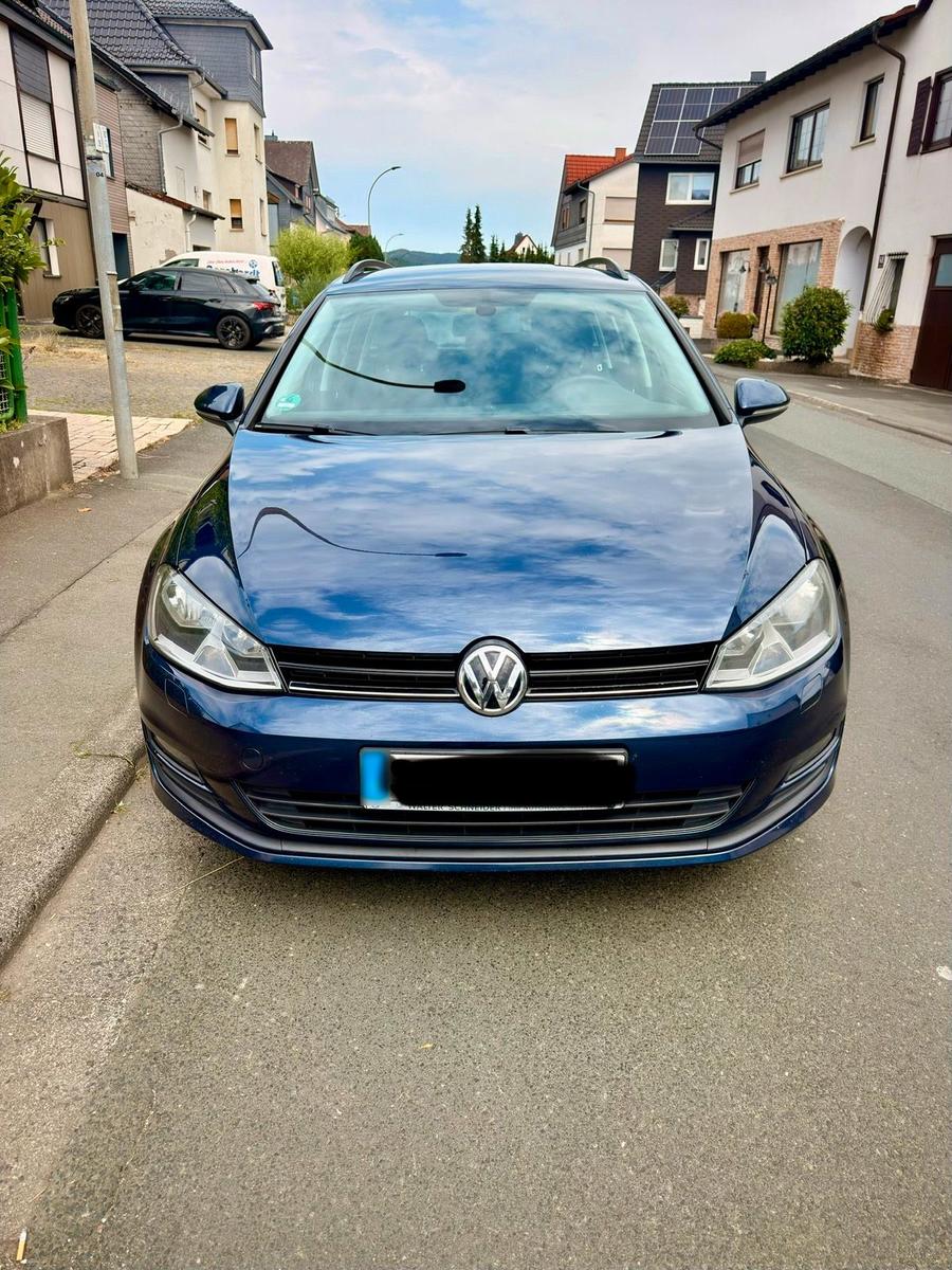Volkswagen Golf 2014 — rear view