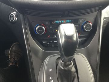 Ford Kuga - 10