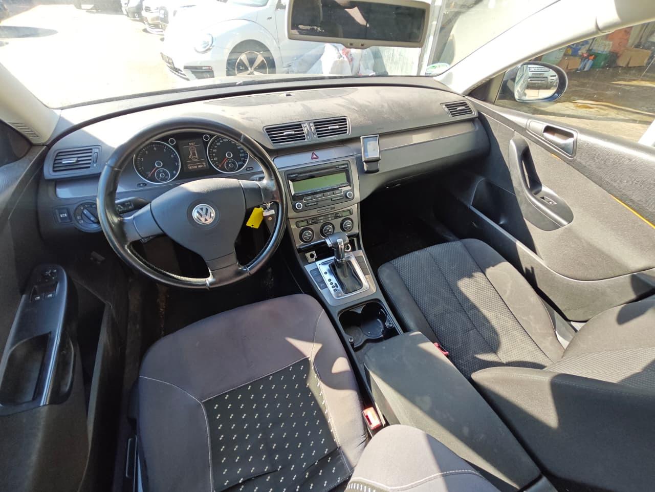 Volkswagen Passat 2009 — photo 13