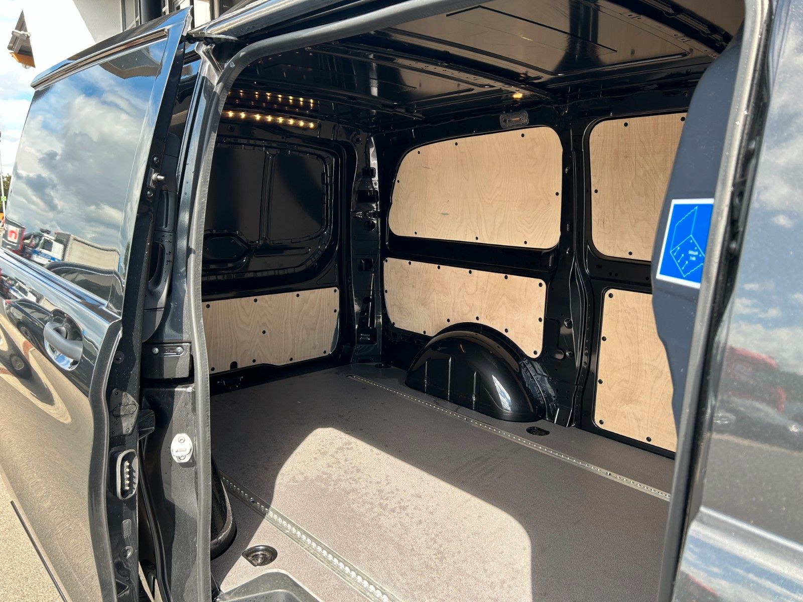 Fahrzeugabbildung Mercedes-Benz Vito 116 CDI 9G AHK2,5to Klima LED Kamera